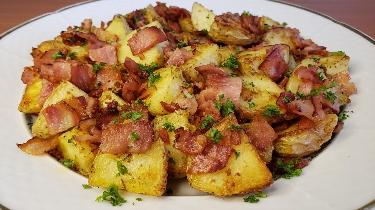 Pattatas al Cilantro con Tocineta